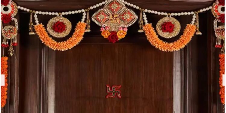 Things to Avoid at Main Entrance Door / Gate